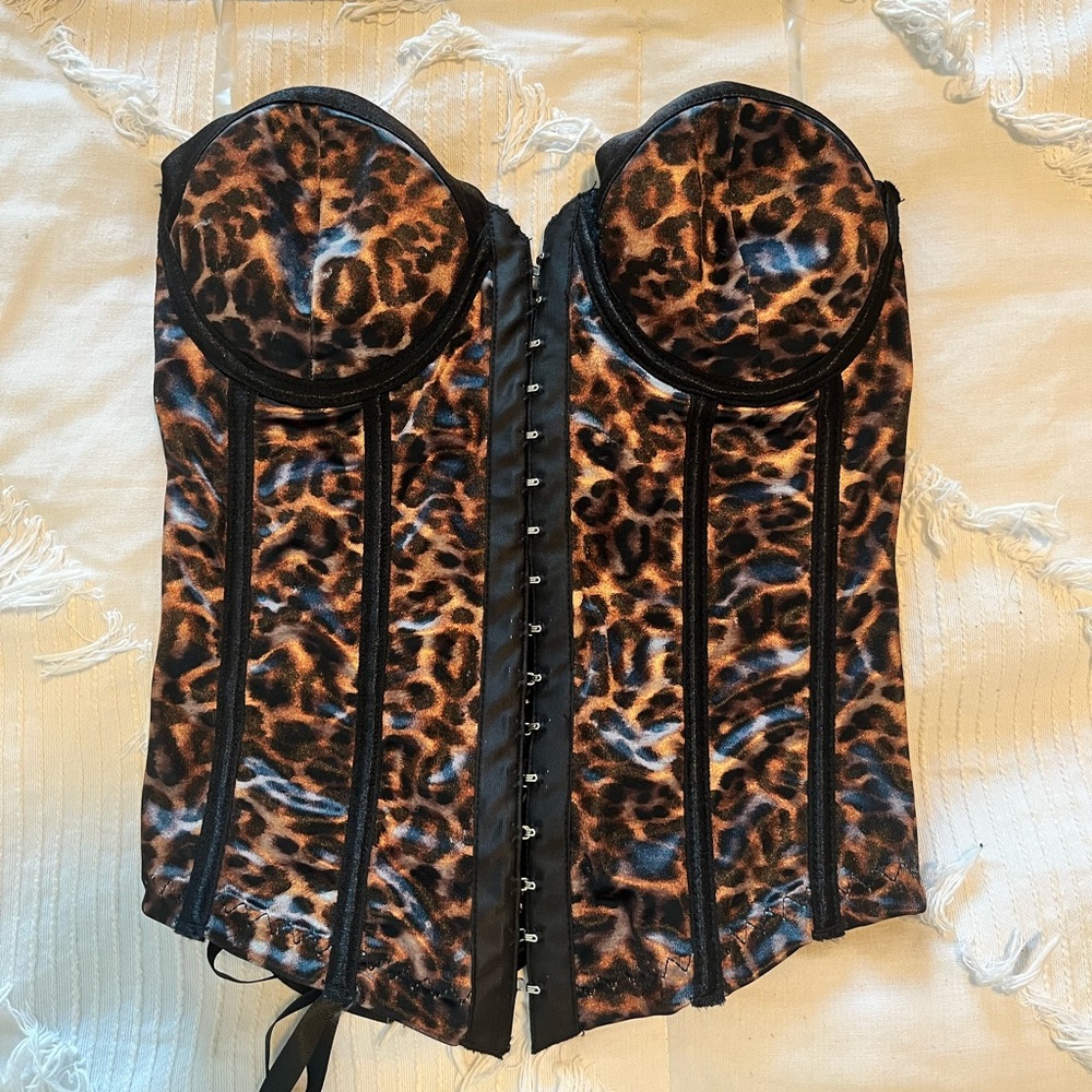 Forever 21 cheetah corset top
